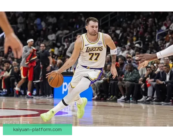 东契奇腿筋二级拉伤无限期休战 湖人恐错失一切评奖机会